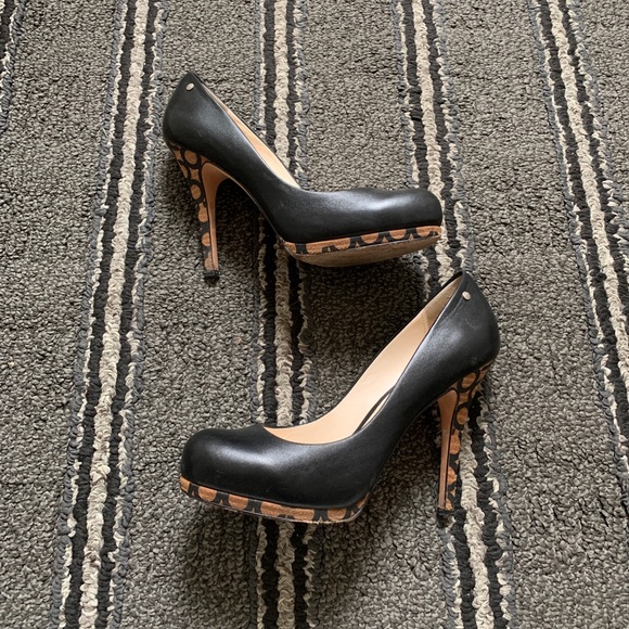 Coach black leather heels - Picture 3 of 4